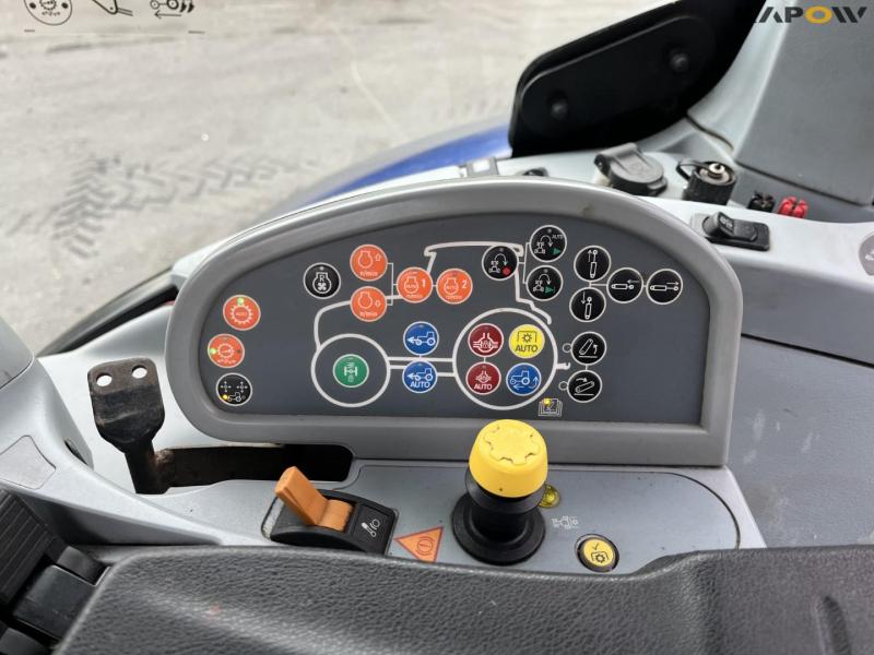 New Holland T7.315 tractor 42