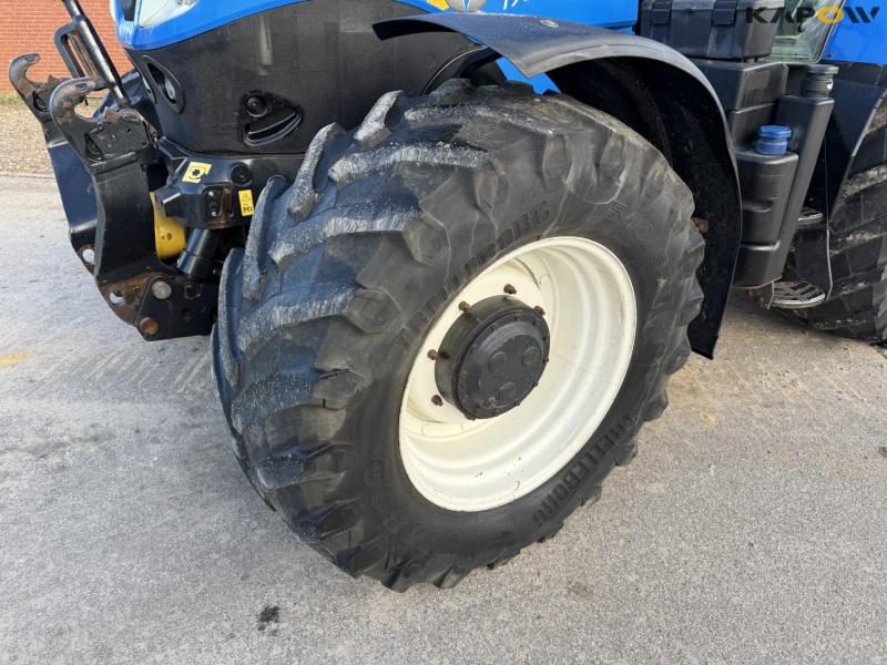 New Holland T7.225 tractor 60