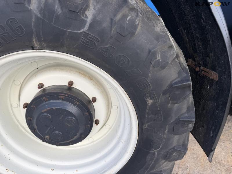 New Holland T7.225 tractor 62