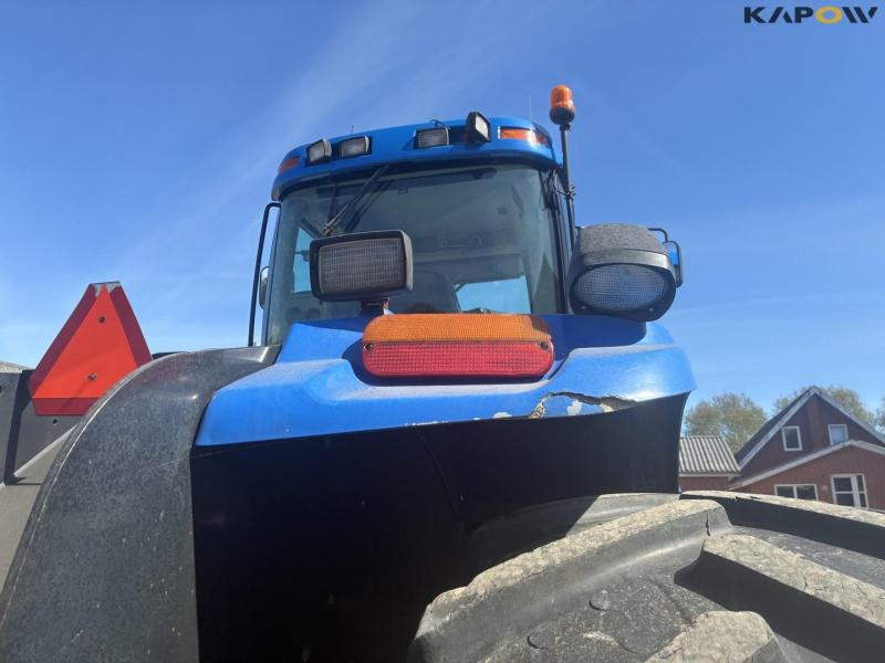 New Holland T9040 tractor with twin wheels 33