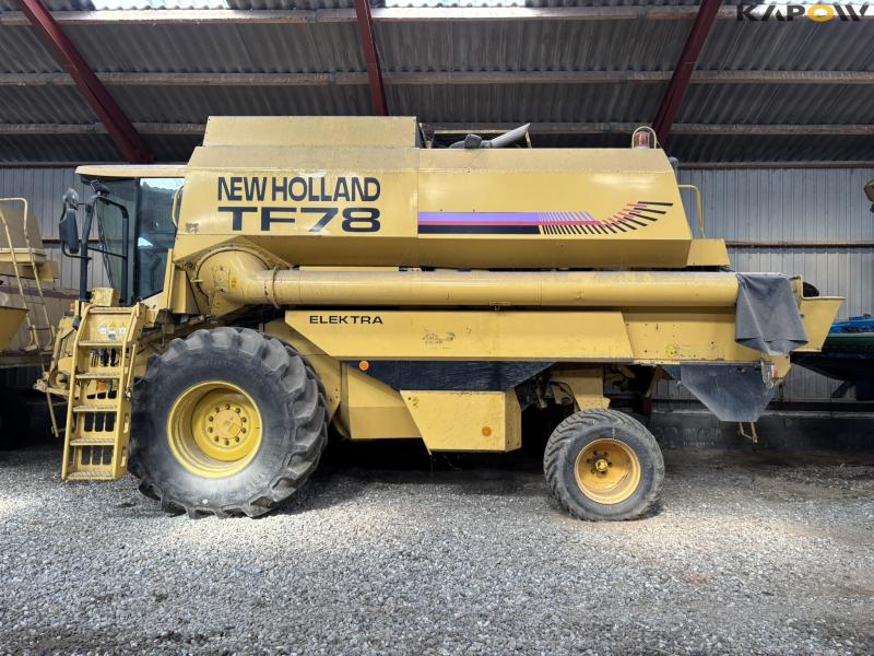 New Holland TF 78 combine harvester 7