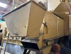 New Holland TF 78 combine harvester 36