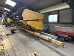 New Holland TF 78 combine harvester 92