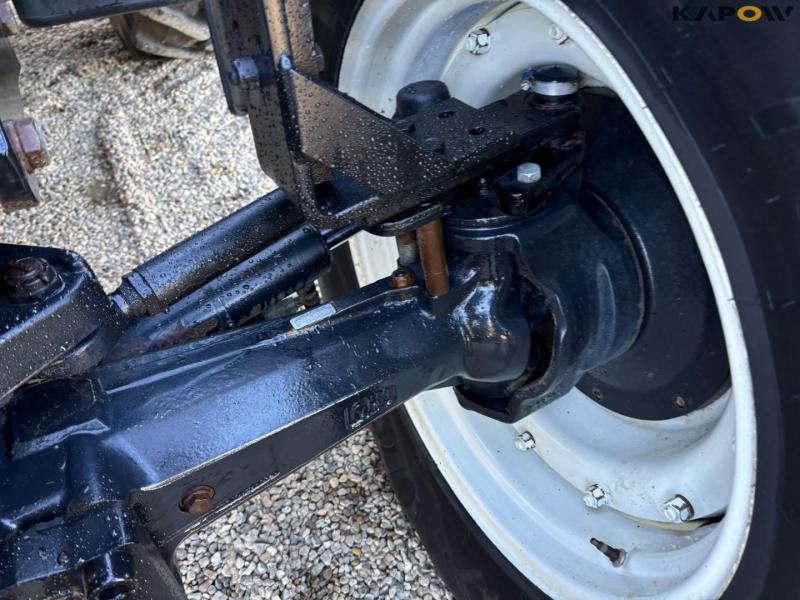 New Holland TM155 tractor 19