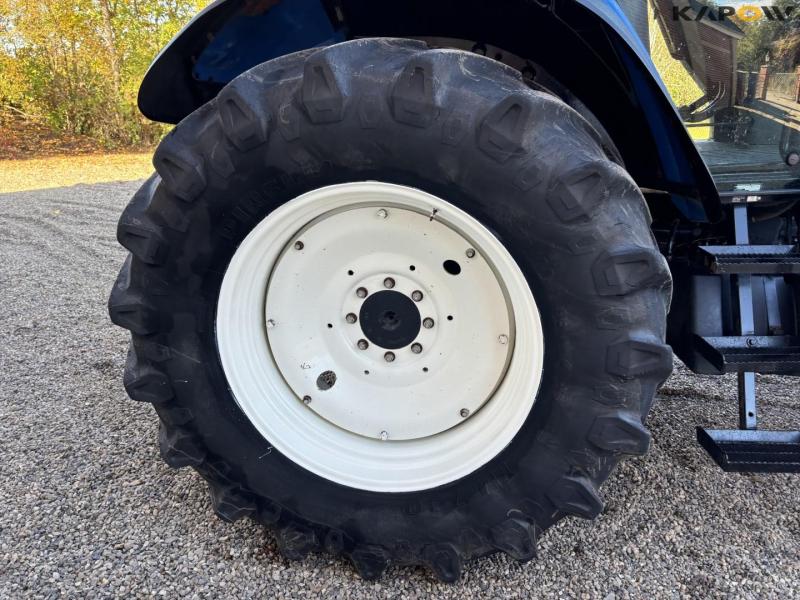 New Holland TM155 tractor 68