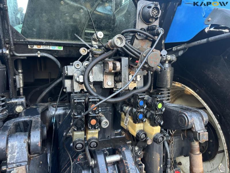 New Holland TM190 tractor 27