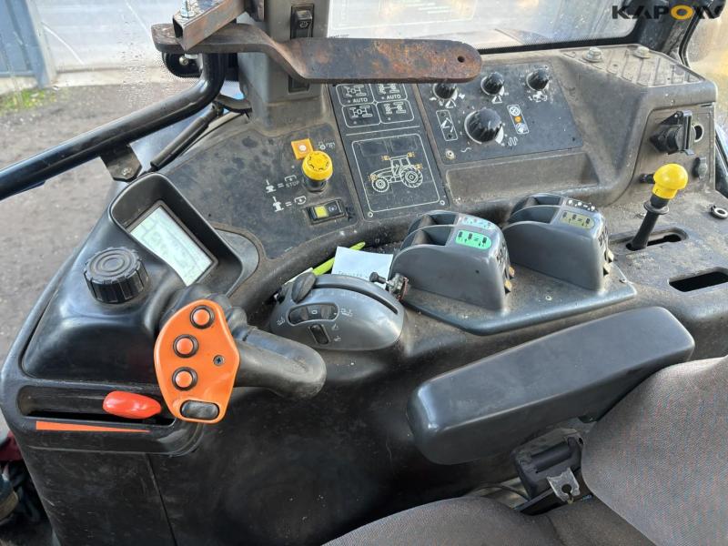 New Holland TM190 tractor 47