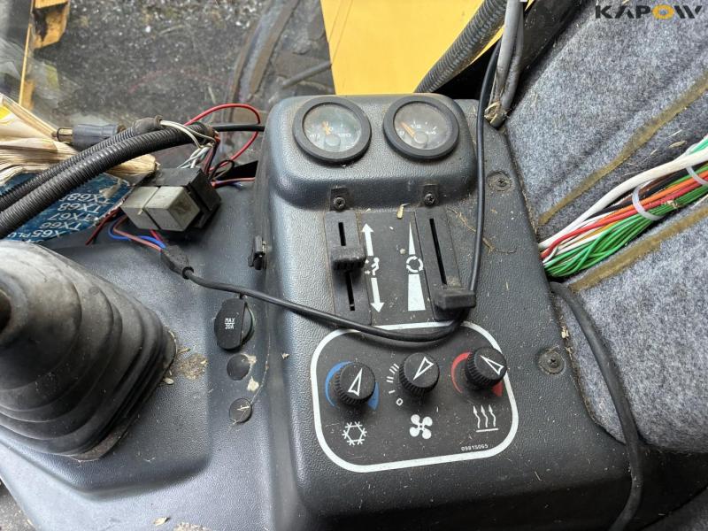 New Holland TX68 plus combine harvester 18