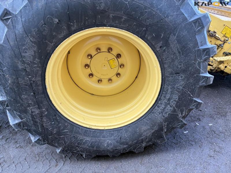 New Holland TX68 plus combine harvester 37