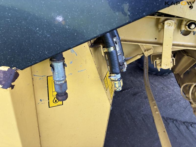 New Holland TX68 plus combine harvester 49