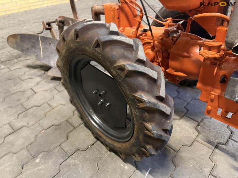 Nibbi tool carrier with plow 31