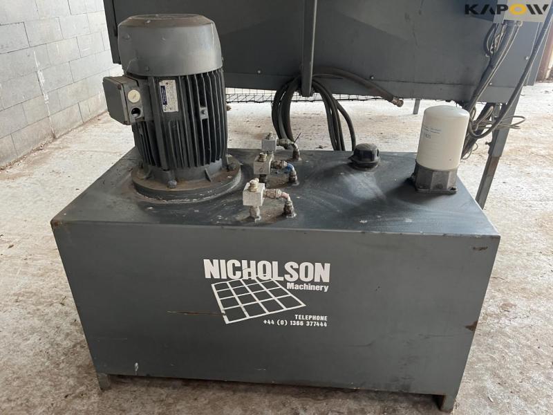 Nicholson TT 1800 onion Top-Tailer 10