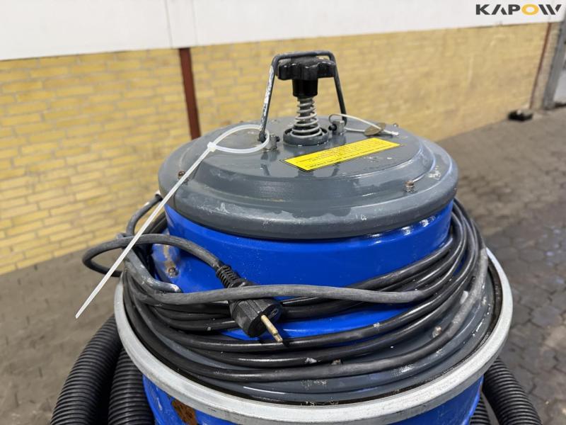 Nilfisk Attix 125 vacuum cleaner 11