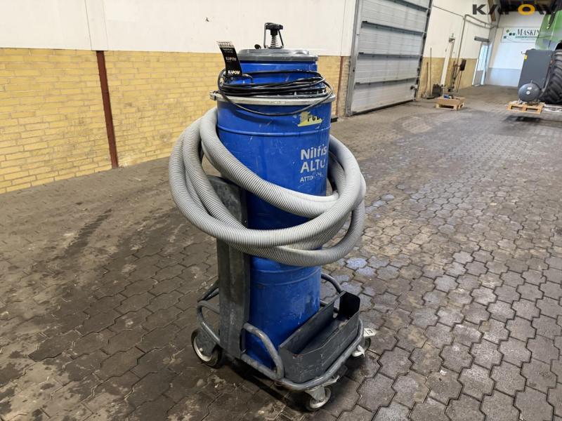 Nilfisk Attix 125 vacuum cleaner 3