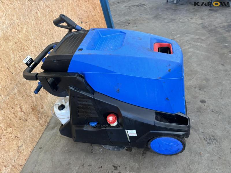 Nilfisk hot water cleaner MH 5M 4