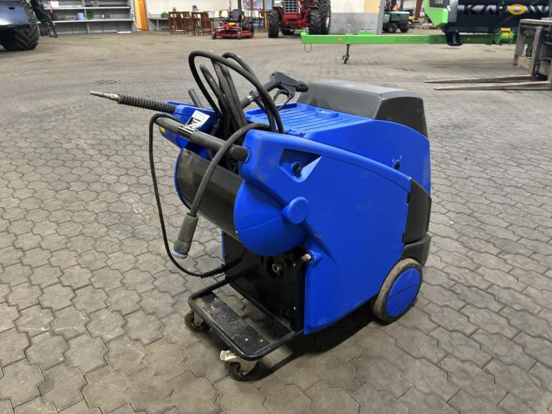 Nilfisk MH 8P hot water cleaner 5