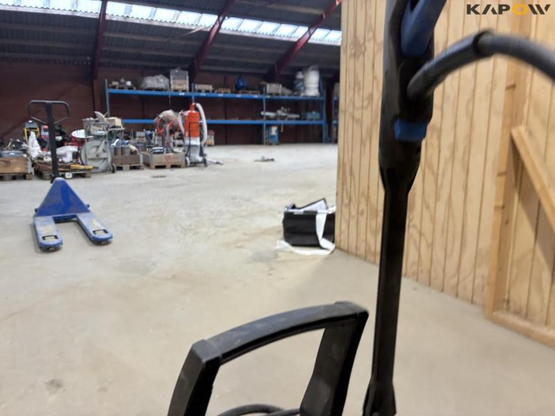 Nilfisk vacuum cleaner and high-pressure cleaner 20