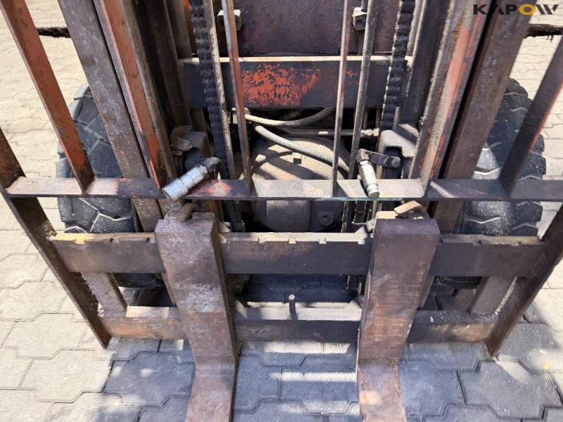 Nissan EH02 A 20U diesel truck 11