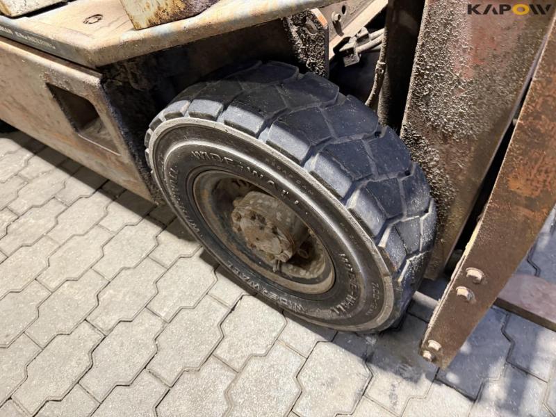 Nissan EH02 A 20U diesel truck 29