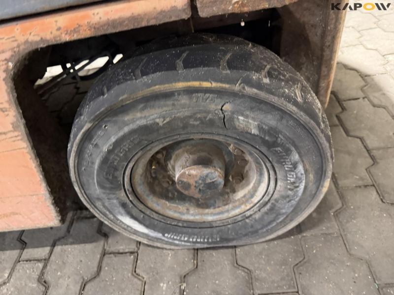 Nissan EH02 A 20U diesel truck 35