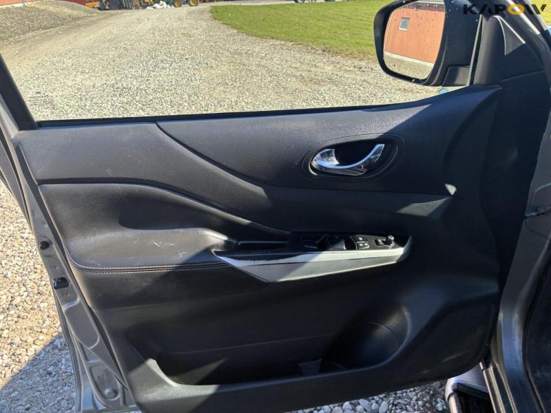 Nissan Navara pickup 22