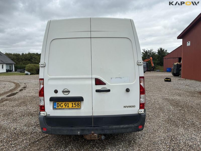 Nissan NV400 van 21