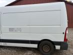 Nissan NV400 van 23