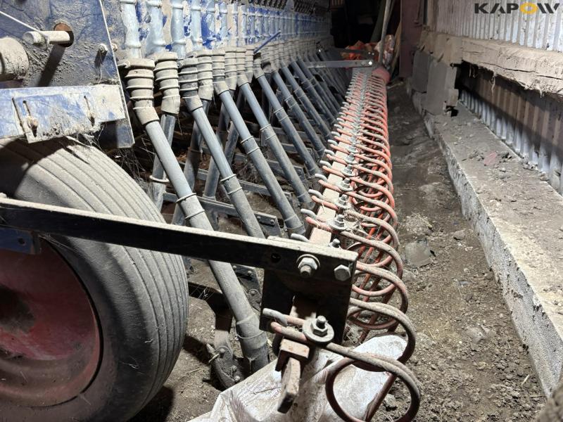 Nordsten Lift-o-matic 4 meter seeder 33