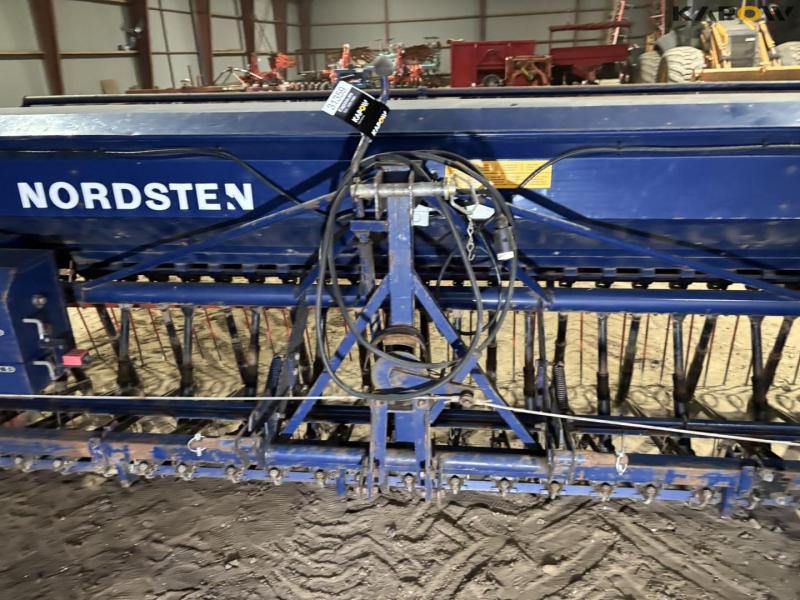 Nordsten lift-o-matic seeder 9