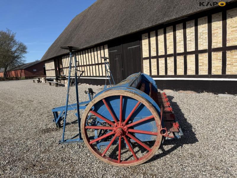 Nordsten seed drill 8