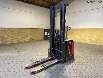 NP CDD16-ES electric stacker