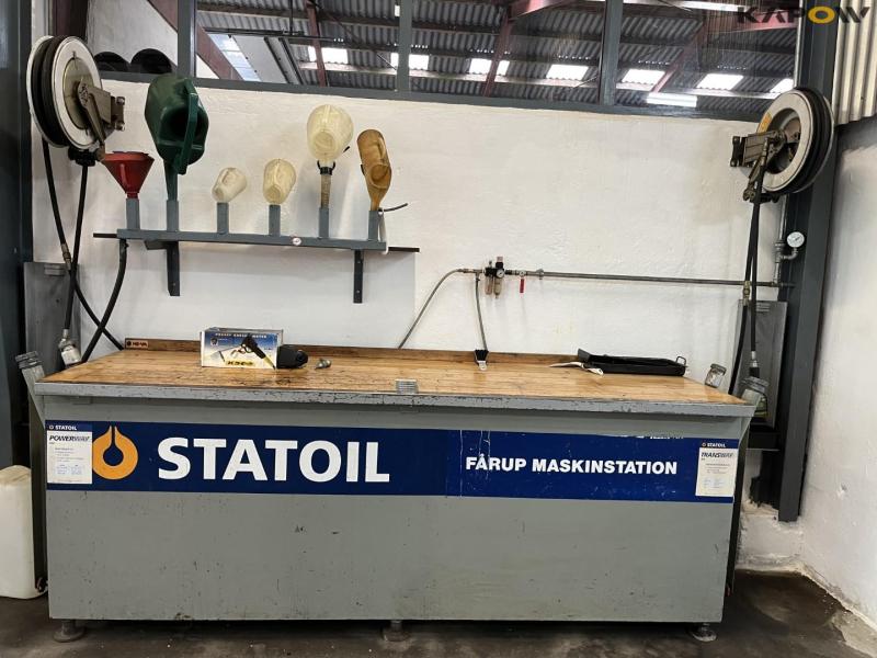 Oil table with 2 pieces 800 liters 2