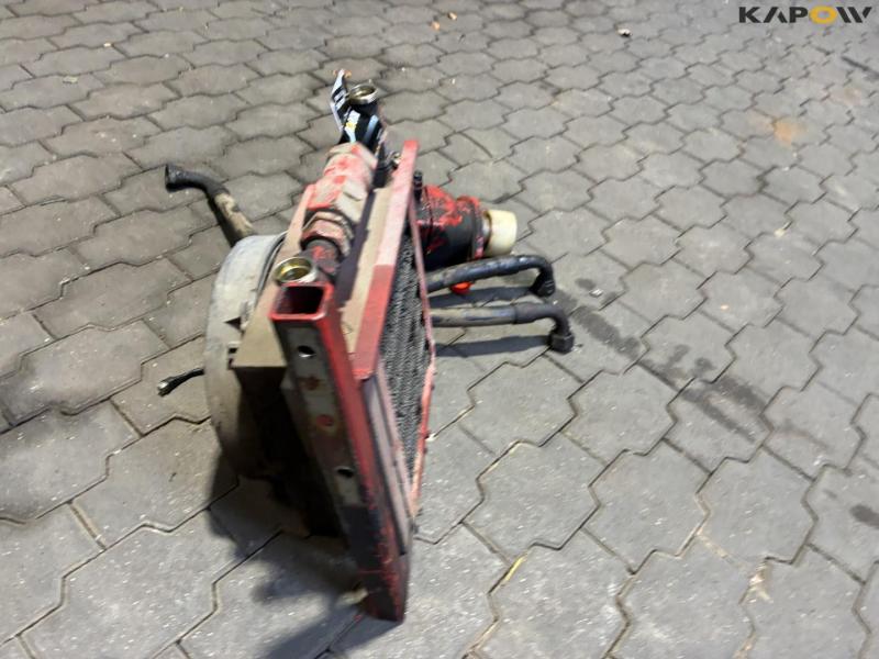 Oil engine with cooler 2