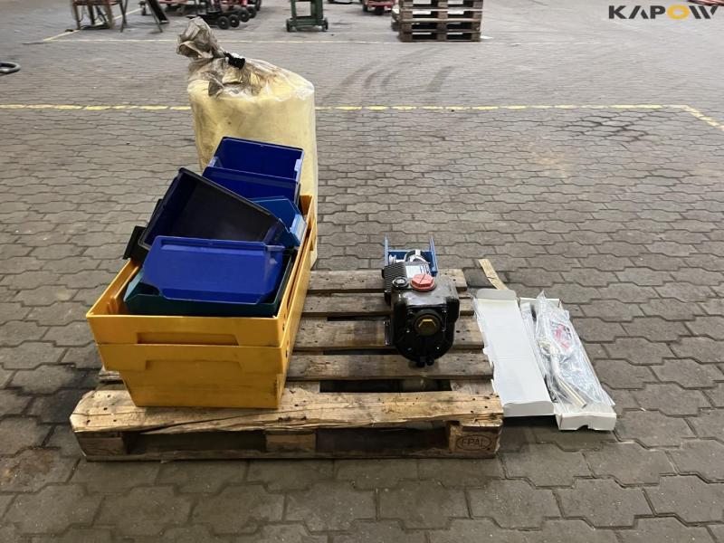 Oil pump with handle and miscellaneous 4