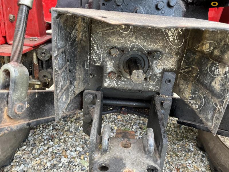 ONJ 440 tractor with front loader 38