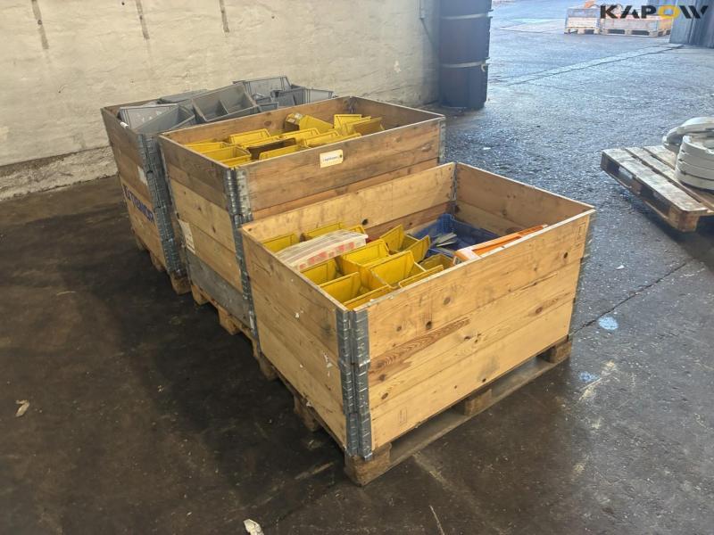 Plastic storage boxes 5