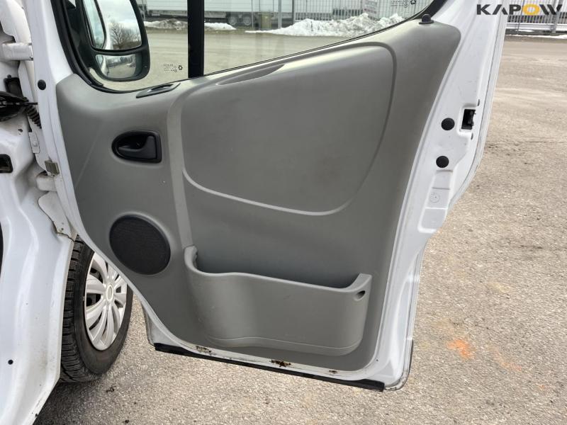 Opel Vivaro 1.9DTI panel van 22