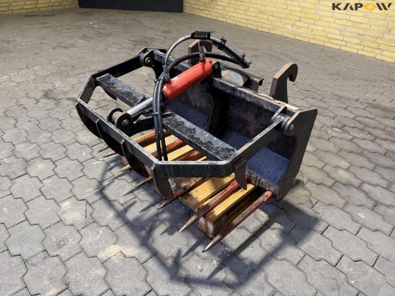 Assault grip with Giant hitch 1