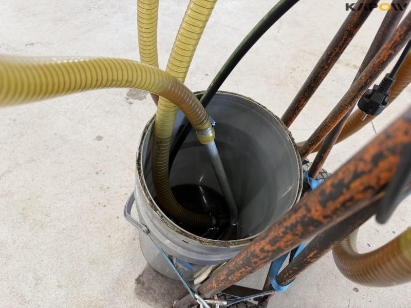 Transfer pump 10