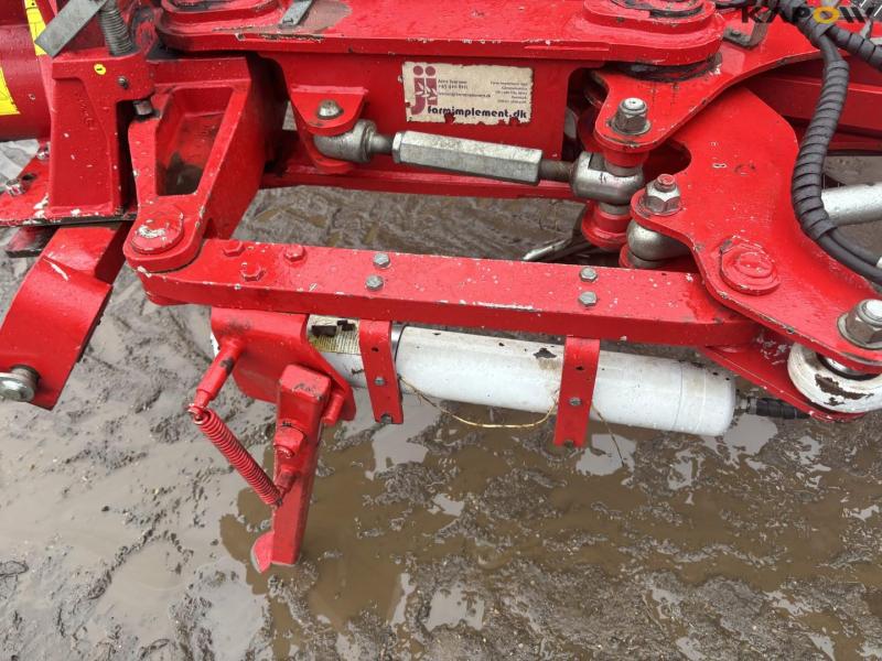 Ovlac 6 furrow plough 12