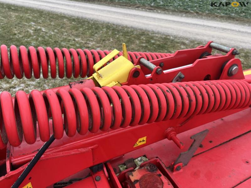 Pöttinger Novacat 305 mower 13