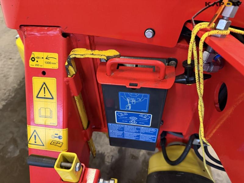 Pöttinger Novacat 442 mower 25