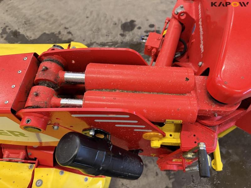 Pöttinger Novacat 442 mower 32