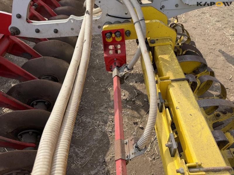 Pöttinger terradisc 4001 harrow with seed equipment 28