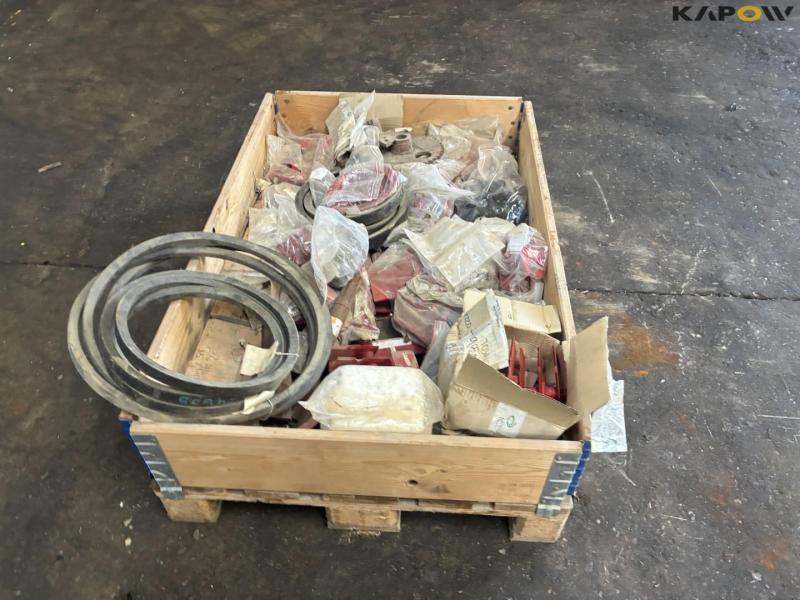 Pallet with JF parts 2