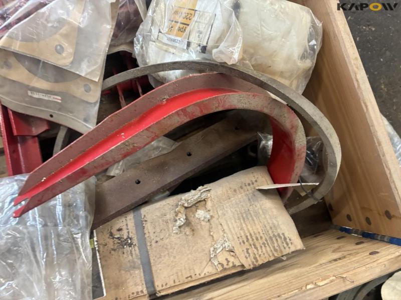 Pallet with JF parts 36
