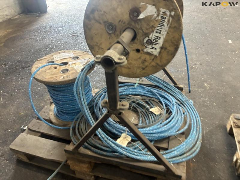 Pallet with rope 20