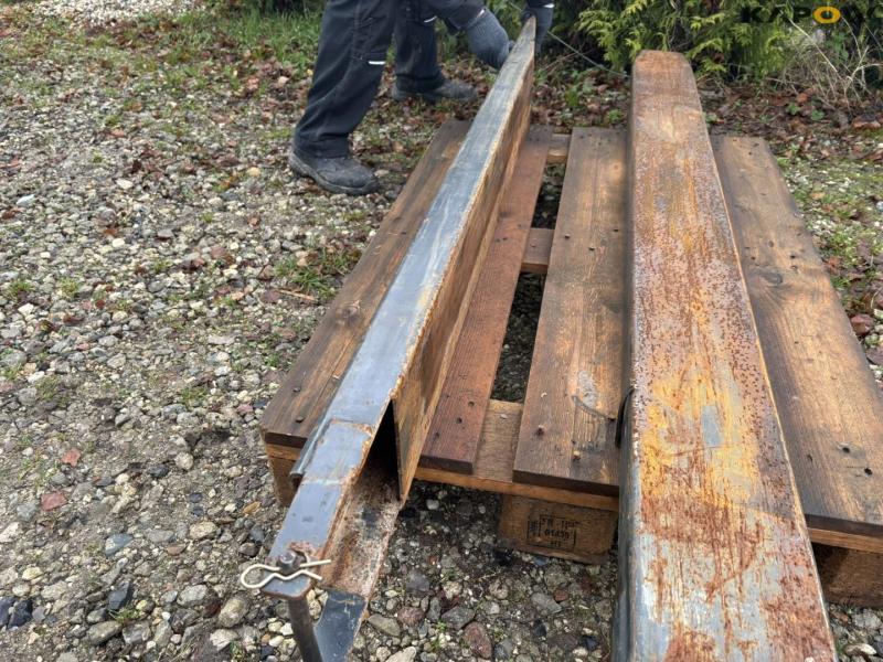 Pallet fork extension 7