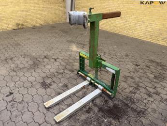 Pallet forks with 3 points