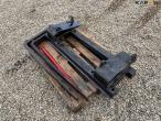 Pallet forks with euro hitch 5